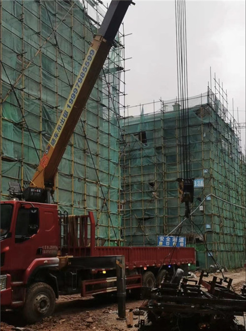 牡丹区“慢工细活”—— 吊车的 “微动控制” 技术